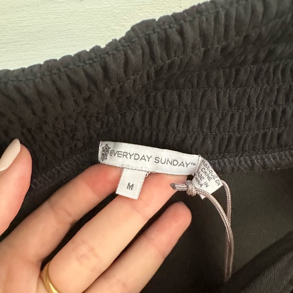 Everyday Sunday Sarong - Picture 4 of 5